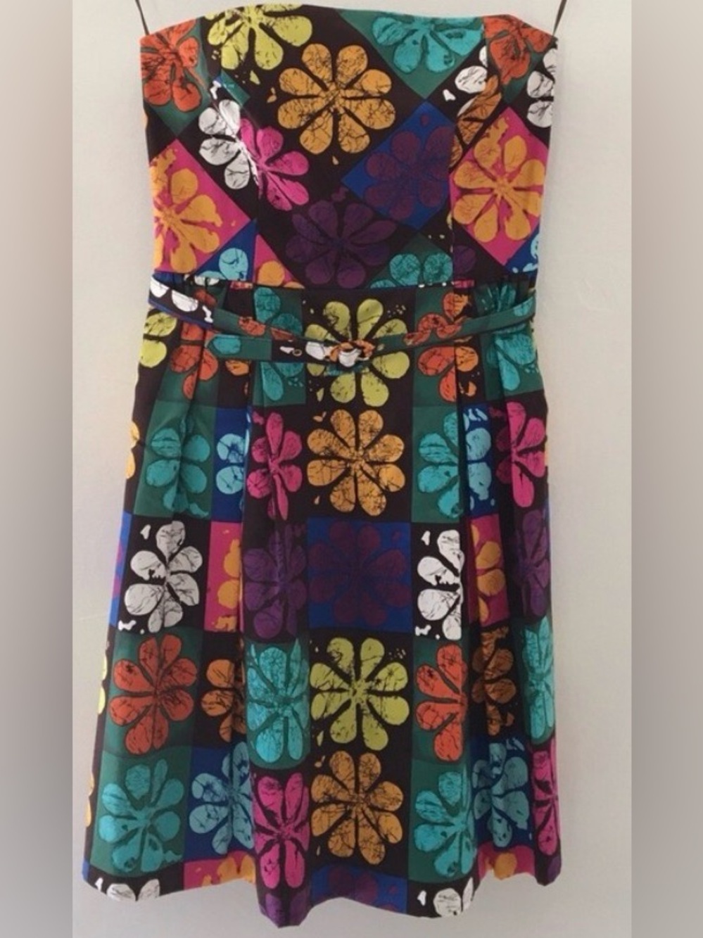 NWOT Trina Turk Retro Flower Power Polynesian strapless dress